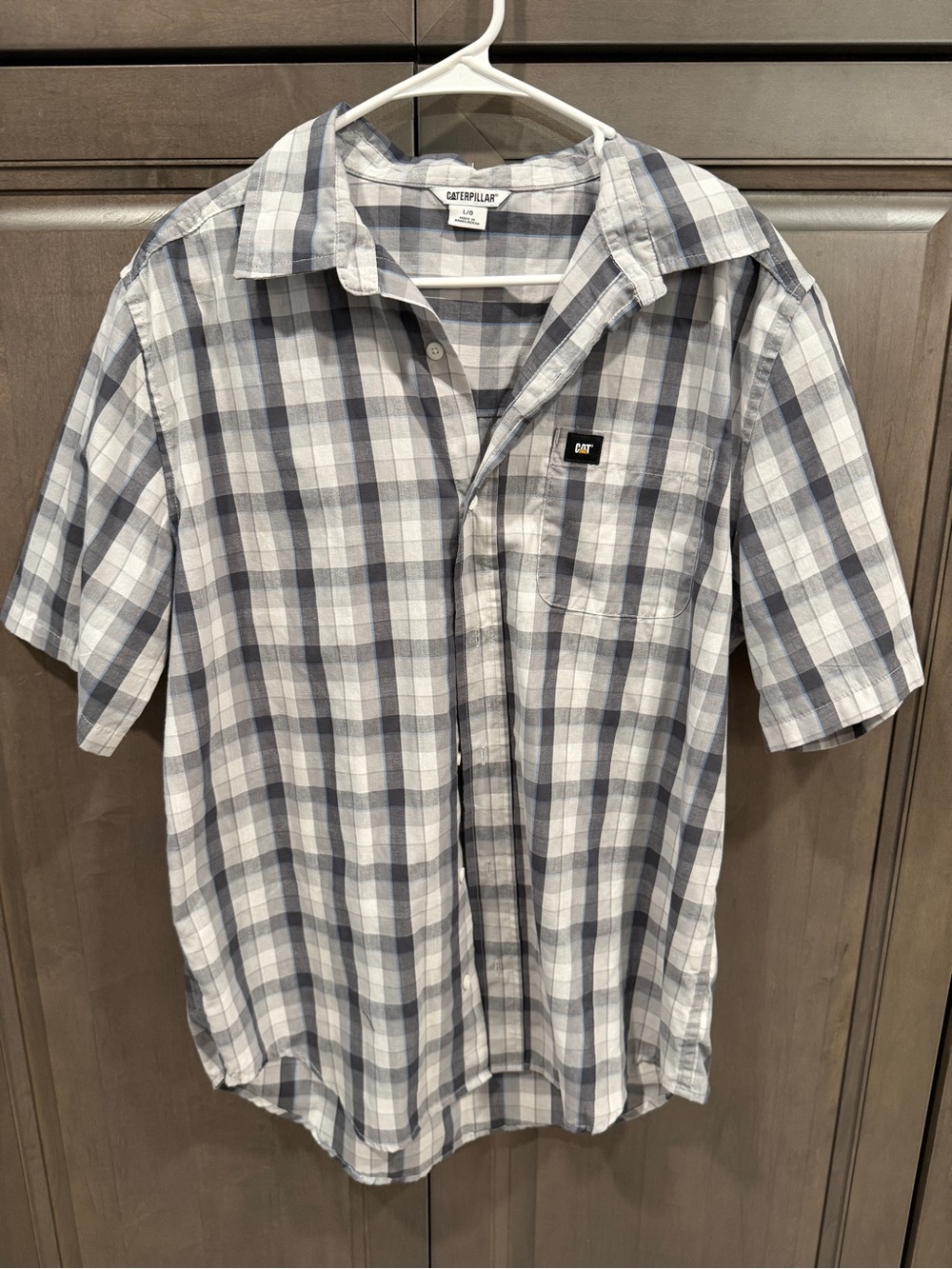 Caterpillar Men’s Short Sleeve Plaid Shirt - Gray & White